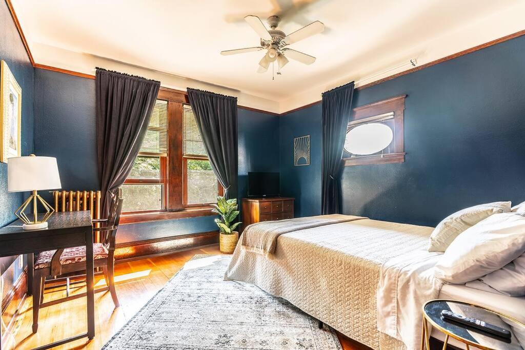Charming In Historic With Parking - Rm 5 Holiday home